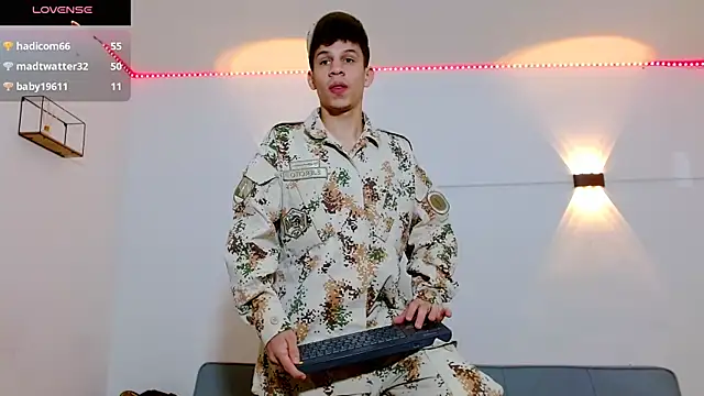 Snapshot of jeff_ross chatting on November 25, 2025, 11:32 am jeff ross online show from November 25, 2025, 11:32 am