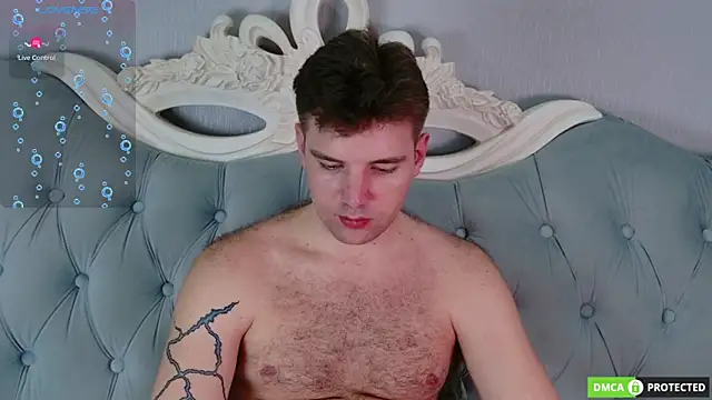 ArthurWhitee online show from April 1, 2026, 1:52 pm