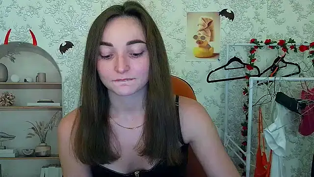 Snapshot of _Barbie_Kiss_ chatting on November 4, 2025, 4:11 pm Barbie Kiss online show from November 4, 2025, 4:11 pm