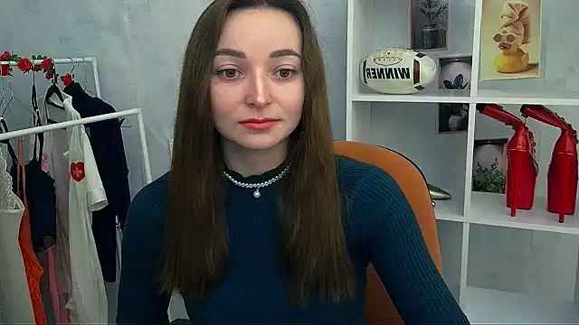  Barbie Kiss  online show from January 17, 2026, 12:20 pm