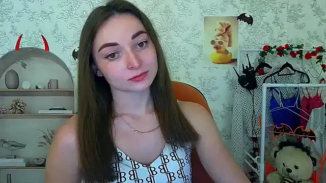 Snapshot of _Barbie_Kiss_ chatting on October 28, 2025, 2:27 pm Barbie Kiss online show from October 28, 2025, 2:27 pm