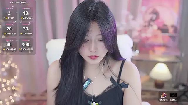 YINGTao-168 online show from October 27, 2025, 12:28 pm