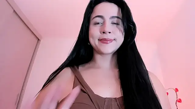 CoralineKam1 online show from February 21, 2025, 4:26 pm