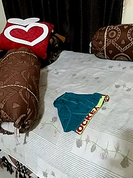 Chocolate stud10 online show from February 14, 2026, 9:04 pm