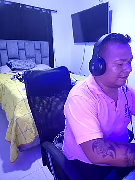 siatodo02 online show from January 4, 2025, 2:25 am