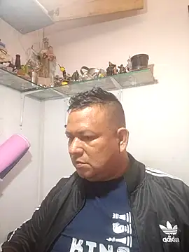 siatodo02 online show from February 25, 2025, 9:48 pm