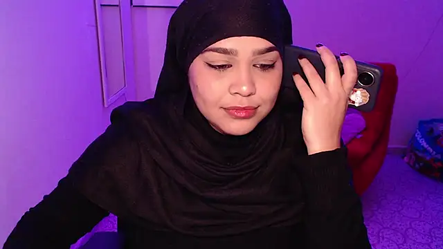 Snapshot of VenussTits97 chatting on December 15, 2025, 11:31 pm VenussTits97 online show from December 15, 2025, 11:31 pm