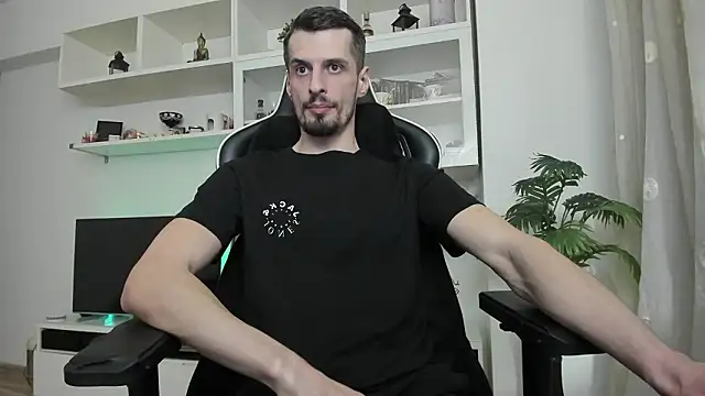 Snapshot of ToddClaytonn chatting on March 19, 2026, 12:21 am ToddClaytonn online show from March 19, 2026, 12:21 am