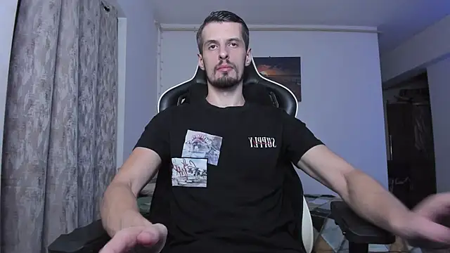 Snapshot of ToddClaytonn chatting on September 12, 2025, 9:25 pm ToddClaytonn online show from September 12, 2025, 9:25 pm