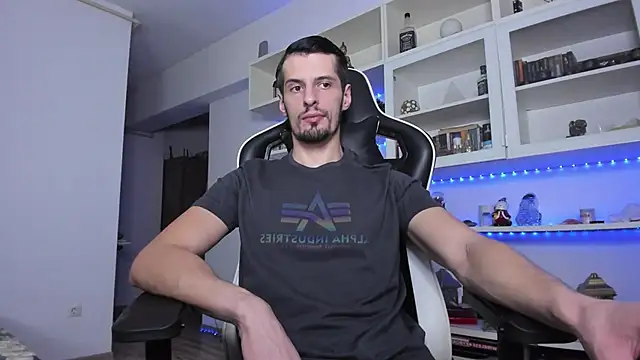 Snapshot of ToddClaytonn chatting on January 25, 2025, 1:43 am ToddClaytonn online show from January 25, 2025, 1:43 am