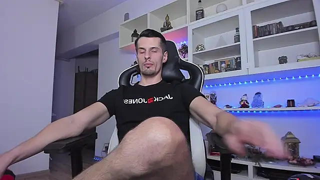 Snapshot of ToddClaytonn chatting on January 8, 2025, 4:02 am ToddClaytonn online show from January 8, 2025, 4:02 am