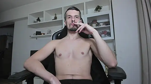 Snapshot of ToddClaytonn chatting on December 21, 2025, 1:30 am ToddClaytonn online show from December 21, 2025, 1:30 am