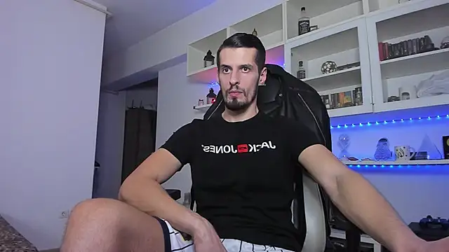 Snapshot of ToddClaytonn chatting on December 14, 2024, 12:11 am ToddClaytonn online show from December 14, 2024, 12:11 am