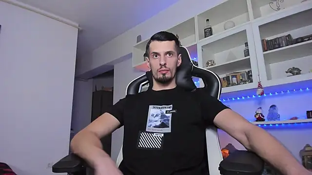 Snapshot of ToddClaytonn chatting on December 30, 2024, 2:08 pm ToddClaytonn online show from December 30, 2024, 2:08 pm