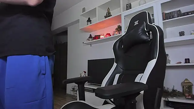 Snapshot of ToddClaytonn chatting on January 8, 2025, 1:00 am ToddClaytonn online show from January 8, 2025, 1:00 am