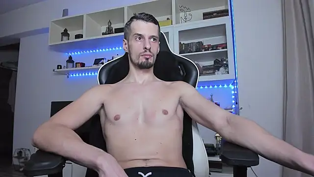 Snapshot of ToddClaytonn chatting on November 18, 2025, 2:49 am ToddClaytonn online show from November 18, 2025, 2:49 am