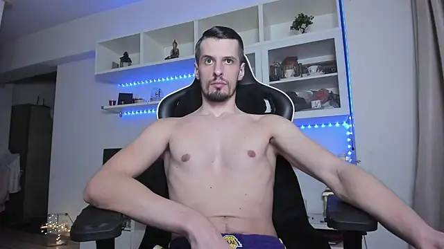 Snapshot of ToddClaytonn chatting on December 18, 2025, 2:05 am ToddClaytonn online show from December 18, 2025, 2:05 am