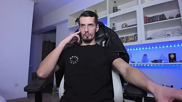 Snapshot of ToddClaytonn chatting on December 9, 2024, 11:34 pm ToddClaytonn online show from December 9, 2024, 11:34 pm