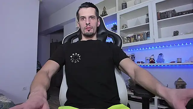 Snapshot of ToddClaytonn chatting on January 18, 2025, 2:58 am ToddClaytonn online show from January 18, 2025, 2:58 am