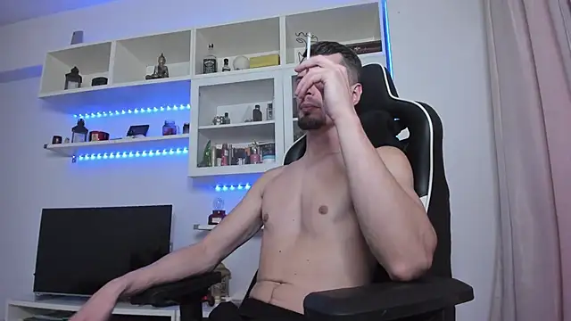 Snapshot of ToddClaytonn chatting on September 30, 2025, 9:26 am ToddClaytonn online show from September 30, 2025, 9:26 am