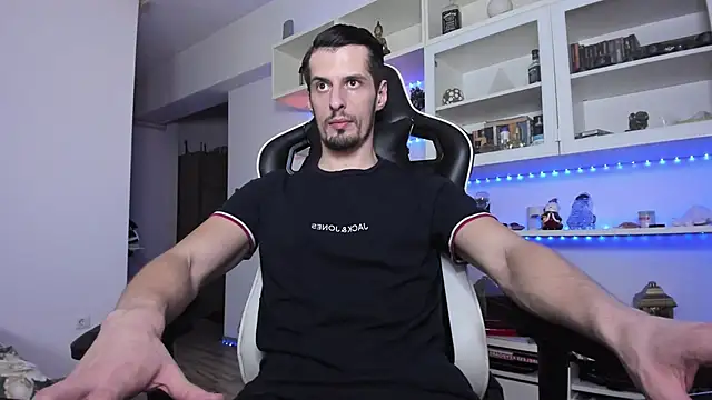 Snapshot of ToddClaytonn chatting on January 22, 2025, 4:34 am ToddClaytonn online show from January 22, 2025, 4:34 am