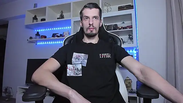 Snapshot of ToddClaytonn chatting on October 25, 2025, 9:15 pm ToddClaytonn online show from October 25, 2025, 9:15 pm