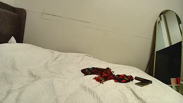 Snapshot of Naomiruty chatting on October 28, 2025, 1:28 am Naomiruty online show from October 28, 2025, 1:28 am