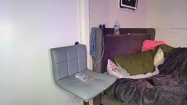 Snapshot of Naomiruty chatting on November 19, 2025, 3:17 am Naomiruty online show from November 19, 2025, 3:17 am