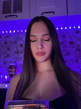 Snapshot of EricaWalls chatting on February 2, 2025, 2:17 am EricaWalls online show from February 2, 2025, 2:17 am