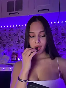 Snapshot of EricaWalls chatting on January 26, 2025, 11:18 pm EricaWalls online show from January 26, 2025, 11:18 pm