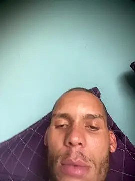 littybrowela12 online show from December 15, 2025, 12:22 pm