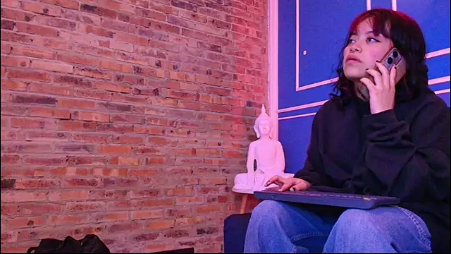 Snapshot of vanelope11 chatting on January 7, 2026, 1:43 am vanelope11 online show from January 7, 2026, 1:43 am