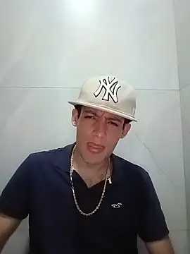 Duvan Martinez23 online show from June 30, 2026, 8:58 am