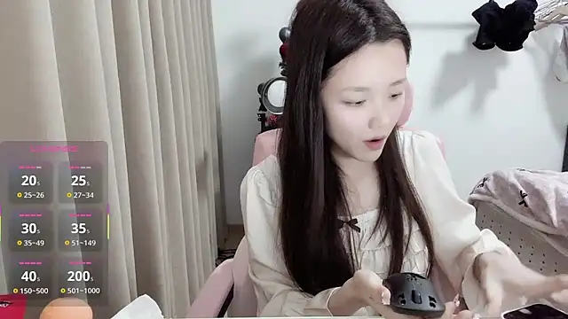 Snapshot of Puff-521 chatting on April 13, 2026, 12:31 pm Puff-521 online show from April 13, 2026, 12:31 pm