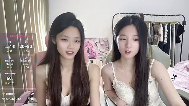 Snapshot of Puff-521 chatting on December 20, 2025, 4:26 am Puff-521 online show from December 20, 2025, 4:26 am