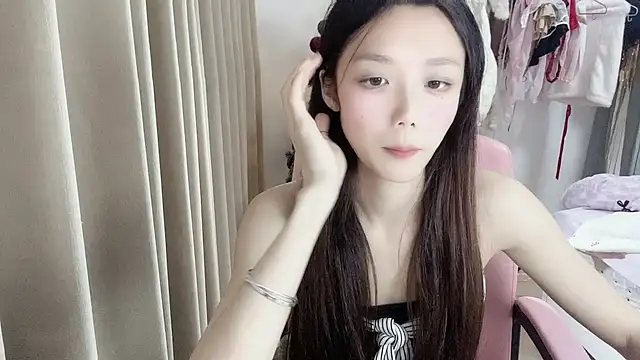 Snapshot of Puff-521 chatting on March 16, 2026, 12:53 pm Puff-521 online show from March 16, 2026, 12:53 pm