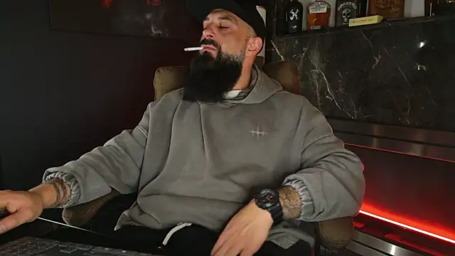 axxelrich  online show from November 4, 2025, 5:00 am