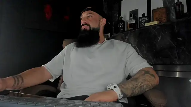 axxelrich  online show from October 27, 2025, 5:08 am