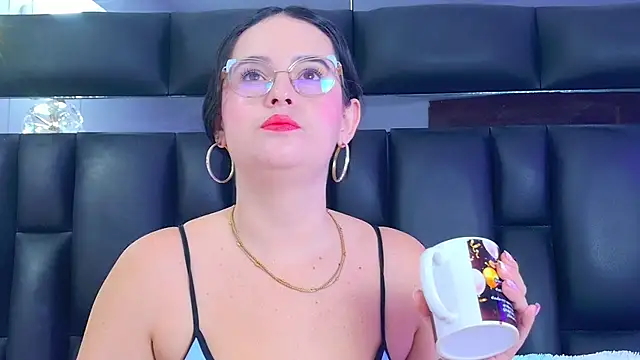 DahianaMoss online show from April 15, 2026, 11:59 am