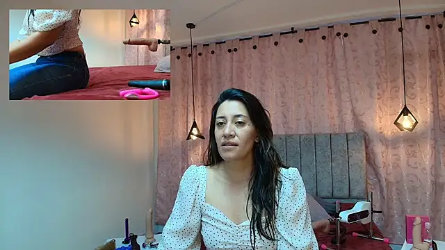 VioletaScott  online show from November 29, 2025, 12:38 pm