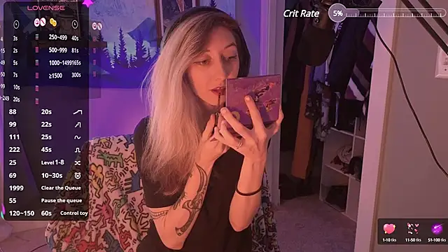 lovelylucyy online show from January 3, 2025, 7:18 pm