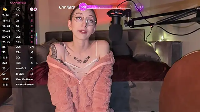 lovelylucyy online show from February 8, 2025, 11:24 pm