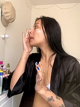 Snapshot of Charlotte_greys chatting on November 11, 2025, 6:47 pm Charlotte greys online show from November 11, 2025, 6:47 pm