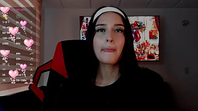 Snapshot of Charlotte_greys chatting on November 7, 2025, 9:08 pm Charlotte greys online show from November 7, 2025, 9:08 pm