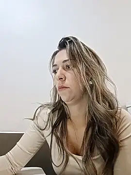 rachellboom online show from April 8, 2026, 11:39 pm