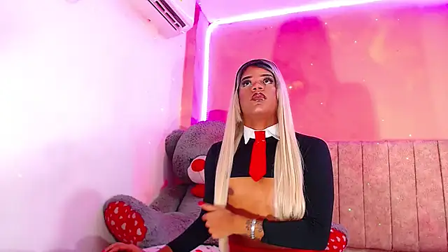 Snapshot of vanessa_nauthygirls chatting on February 24, 2025, 7:41 pm vanessa nauthygirls online show from February 24, 2025, 7:41 pm