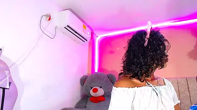 Snapshot of vanessa_nauthygirls chatting on March 6, 2025, 7:10 pm vanessa nauthygirls online show from March 6, 2025, 7:10 pm