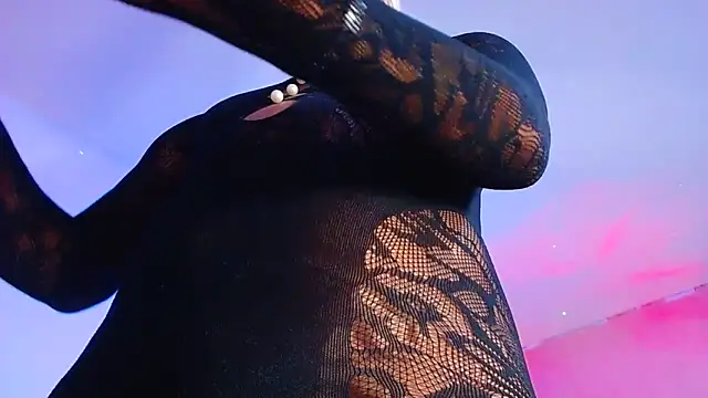 Snapshot of vanessa_nauthygirls chatting on October 1, 2025, 8:13 pm vanessa nauthygirls online show from October 1, 2025, 8:13 pm