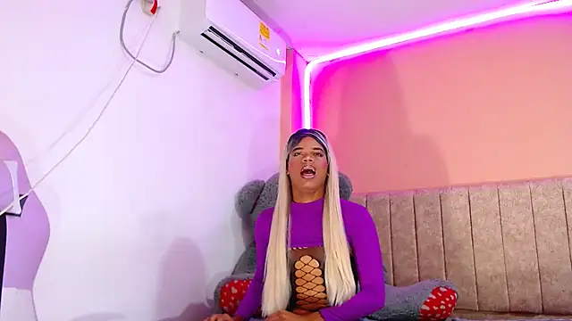 Snapshot of vanessa_nauthygirls chatting on February 26, 2025, 7:32 pm vanessa nauthygirls online show from February 26, 2025, 7:32 pm