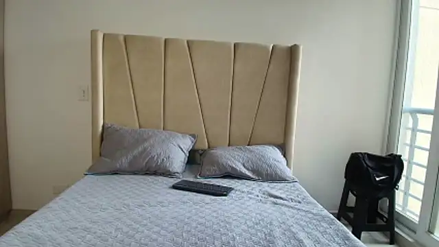 Snapshot of julian_wallace chatting on February 19, 2026, 9:01 pm julian wallace online show from February 19, 2026, 9:01 pm